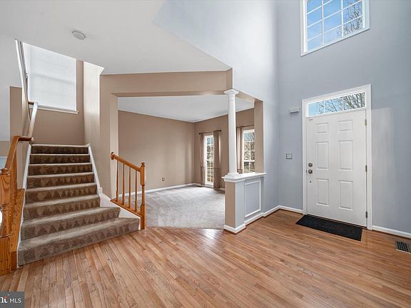 3rd image of 125 Tweedsmere Dr