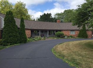 16053 Dorado Rd, Bloomington, IL 61705