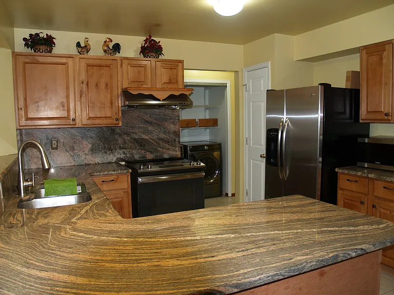 2419 S Gray Dr — Photo 9