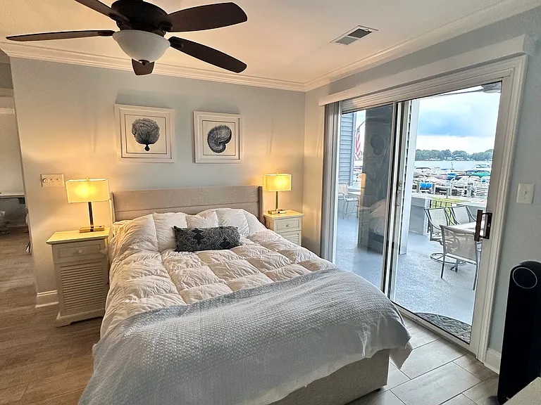 18713 Vineyard Point Ln — Photo 2