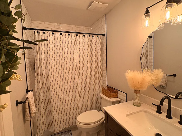 1605 Newbury Ct — Photo 8