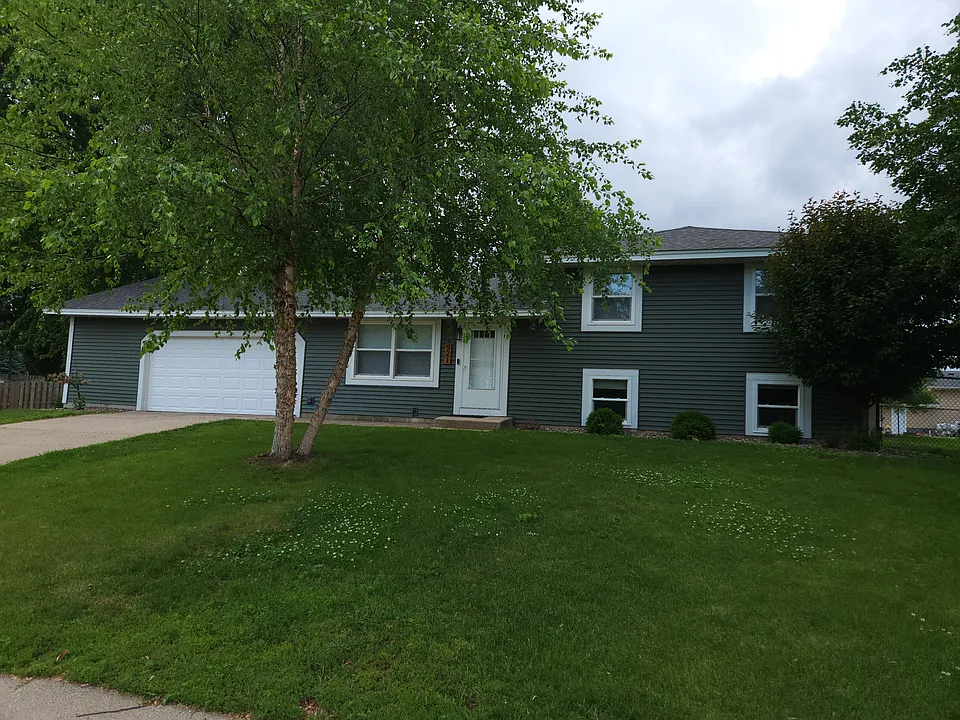 921 Oriole Dr