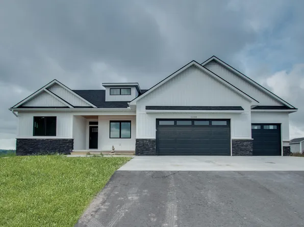 2 E Darga Rd #2, Cedar, MI 49621