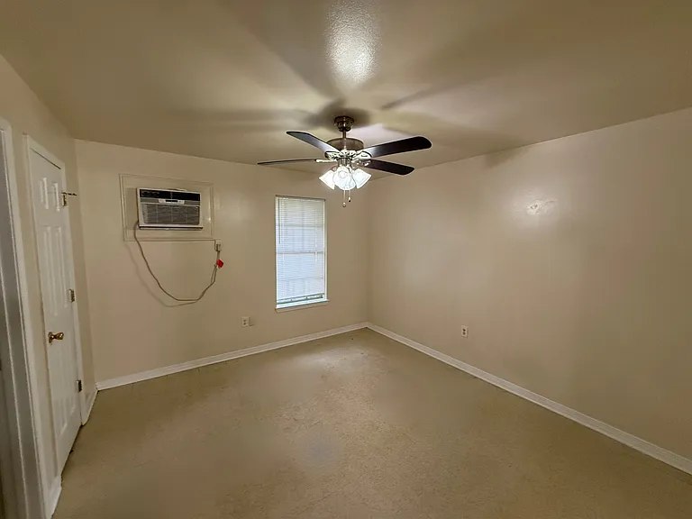 44068 S Baptist Rd #5 — Photo 4