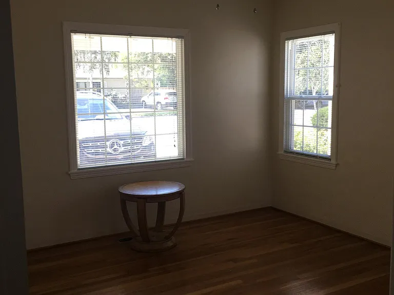 855 Poplar St — Photo 14