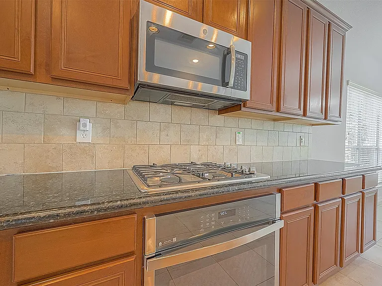 25907 Pebble Terrane Ln — Photo 17