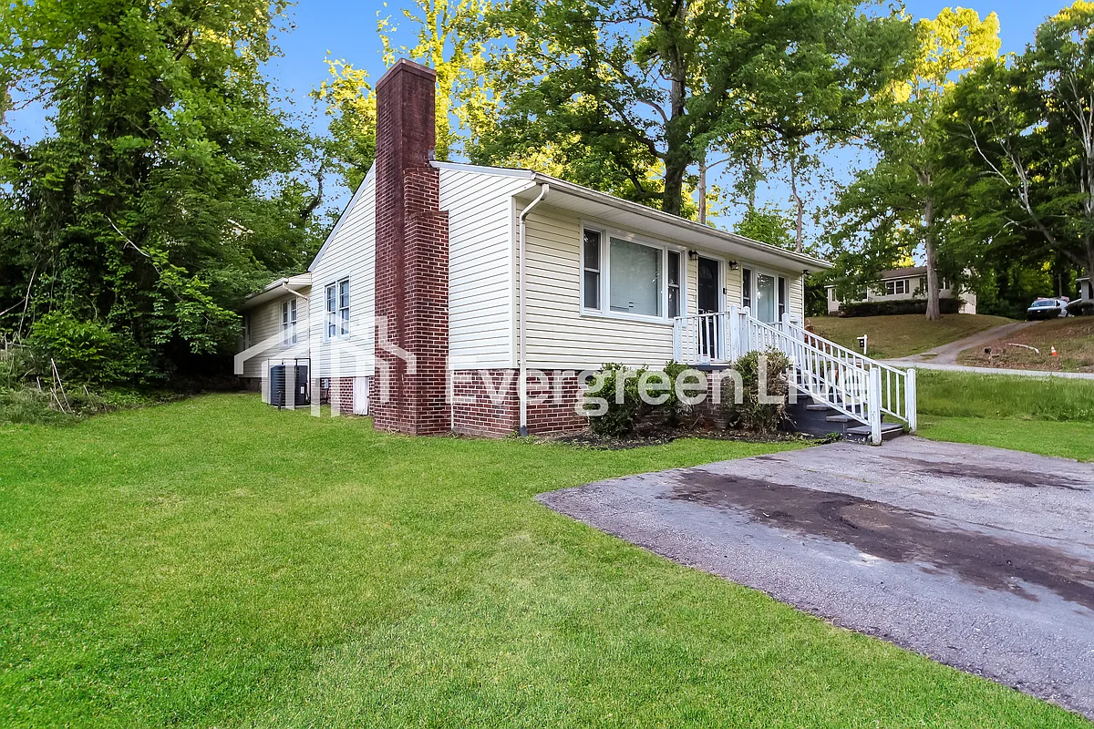 Building Photo - 500 Brookdale Dr