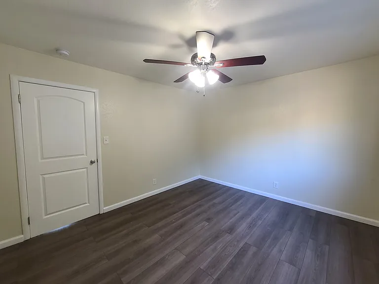 1830 Richardson St #1 — Photo 16