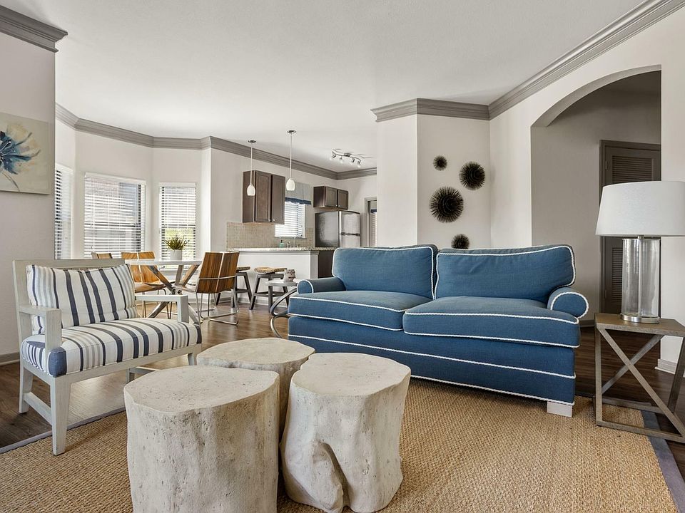 Avenues at Cypress - Open Living Area