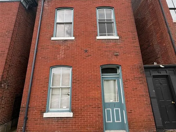 912 Russell Blvd, Saint Louis, MO 63104
