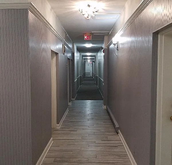 Whitney Manor — Photo 21