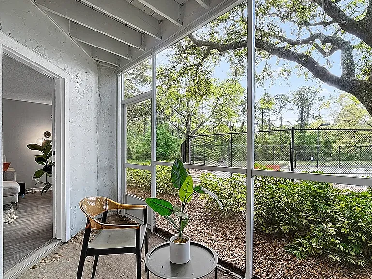 Southside Villas — Photo 30