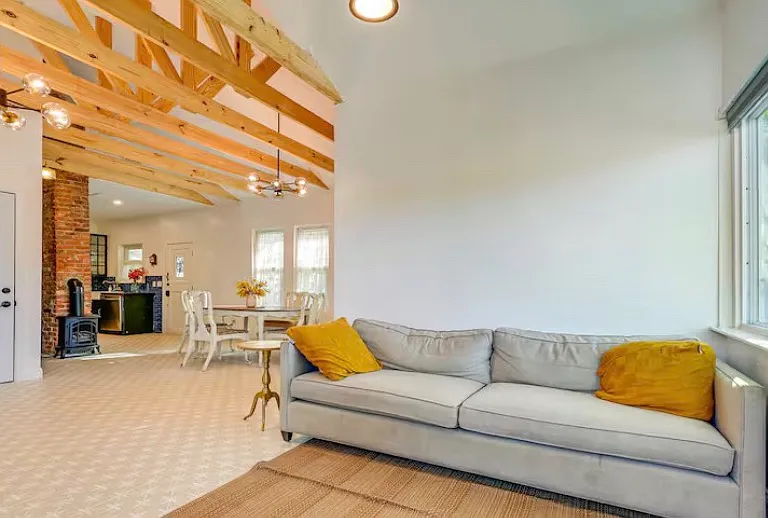 8505 N Lamar Ave — Photo 24