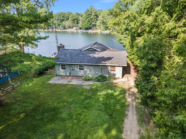 9741 E School Section Lake Dr, Mecosta, MI 49332
