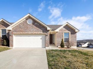 7 Club Ct, Union, MO 63084