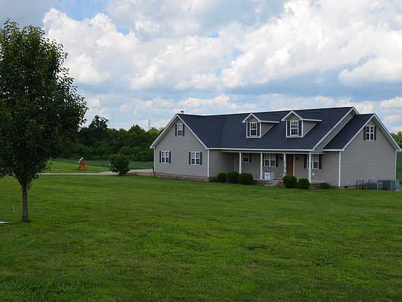Beautiful Front Yard!