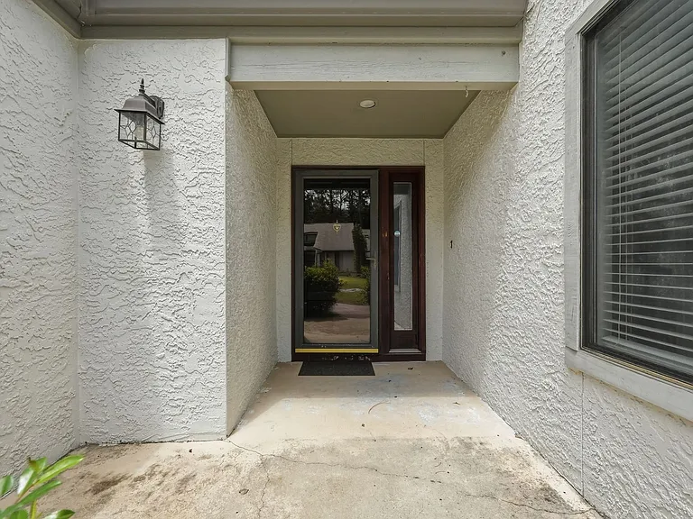 114 Gleneagles Dr — Photo 6