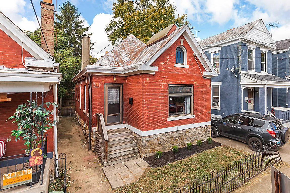 1711 Banklick St photo 1