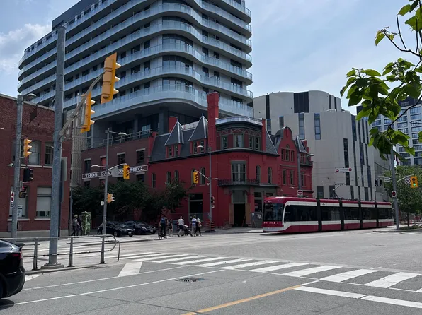 425 Front St E, Toronto, ON