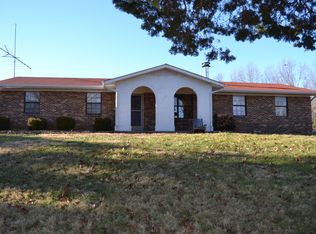 3 Marian Dr, Imperial, MO 63052