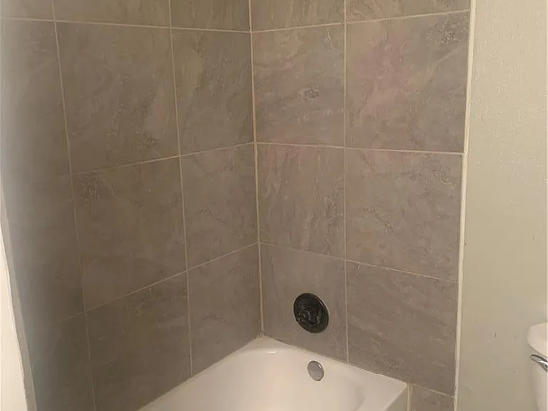 237 N 8th St #1 — Photo 3