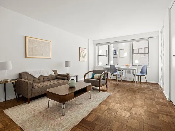 201 E 37th St APT 4H, Manhattan, NY 10016