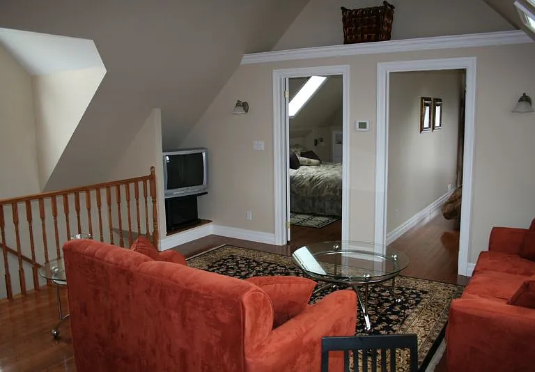 598 Princess Ave #3 — Photo 5