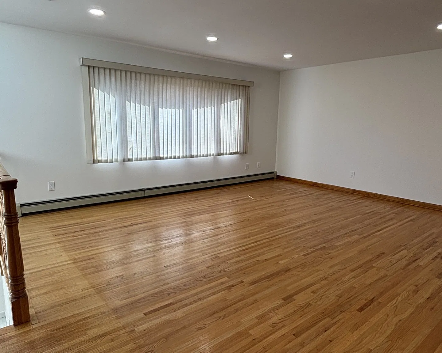 5 bed, 2700 sqft, $4,700 — Photo 2