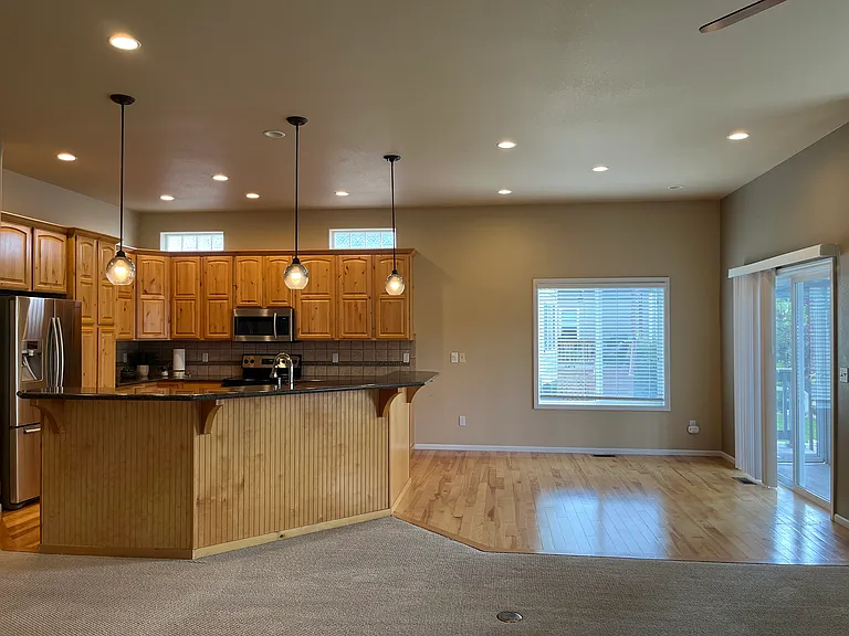 8493 Castaway Dr — Photo 8