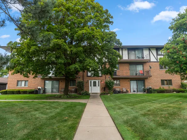 10985 S 84th Ave APT 2A, Palos Hills, IL 60465