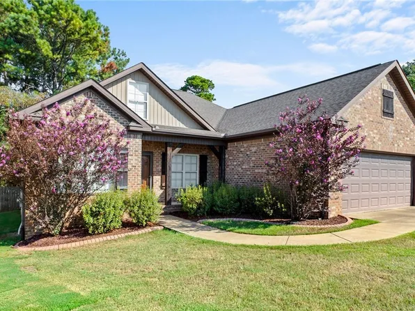 619 Camille Ln, Tuscaloosa, AL 35405