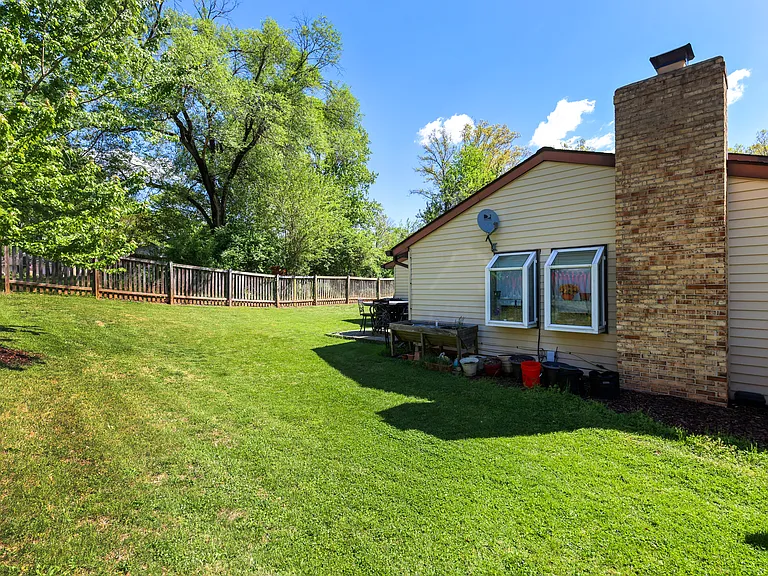 20 Running Brook Ln — Photo 44