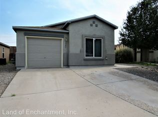 2205 Sagecrest Loop NE, Rio Rancho, NM 87144