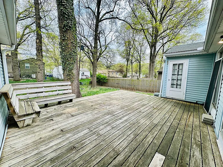 7047 Linden St — Photo 20