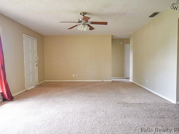 4th image of 3912 Parker Blvd