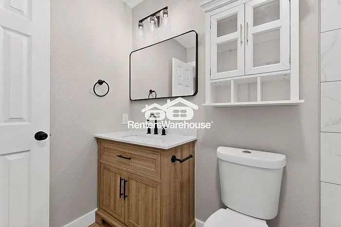 2605 Royal Oaks Dr — Photo 18