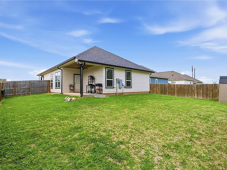 1200 Military Dr — Photo 22