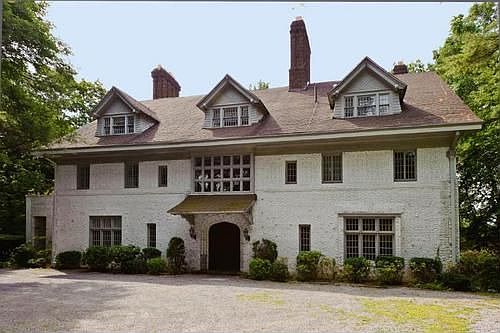1st image of 18 Fox Hollow Ln