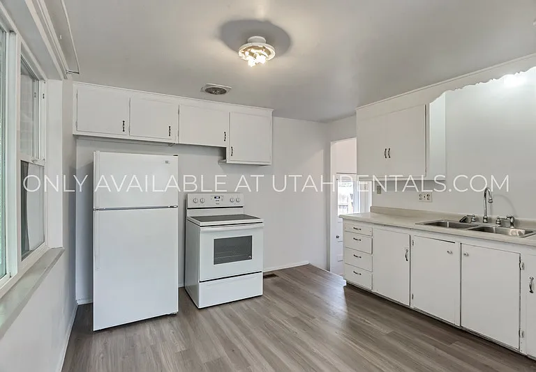729 E 4565 S — Photo 6