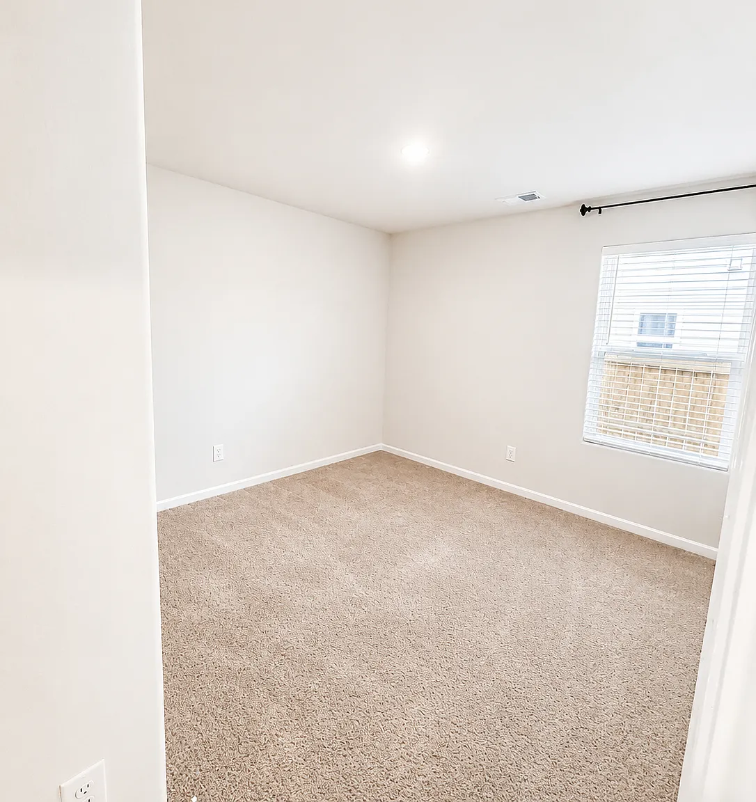 3 bed, 1316 sqft, $1,850 — Photo 4