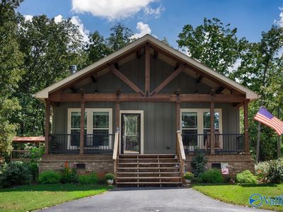 479 Bell Point Rd, Laceys Spring, AL, 35754