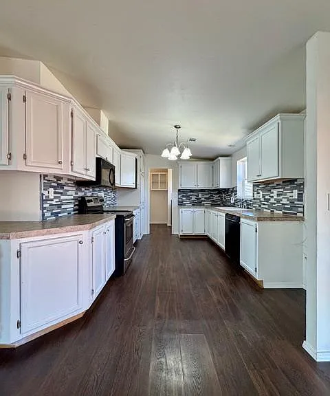 2401 W Covey Ln — Photo 4