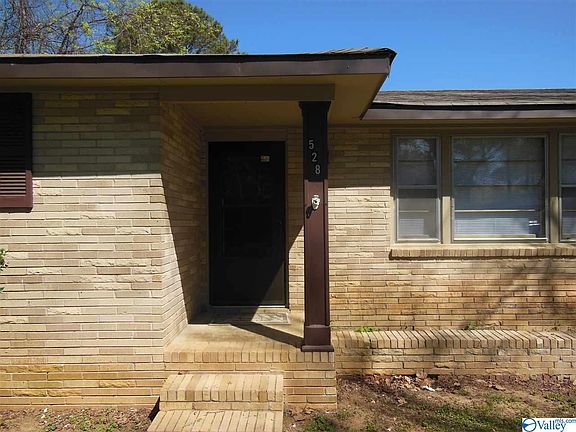 3rd image of 528 Harolds Dr NW