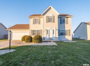 1921 Stoneridge, Washington, IL 61571