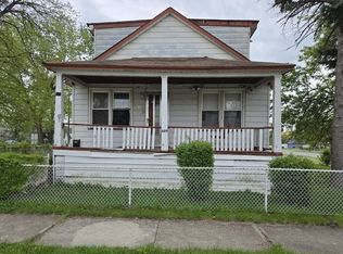 609 E 152nd St, Phoenix, IL 60426