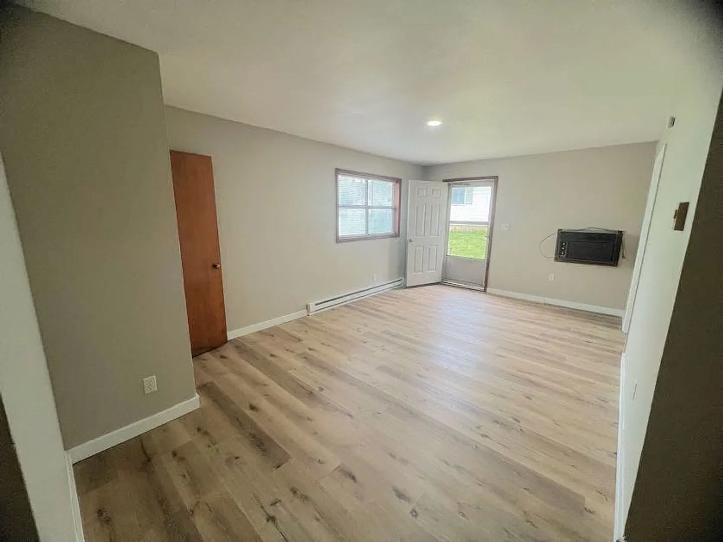 Newly Renovated Duplex! — Photo 2