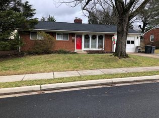 1112 Drake St SW, Vienna, VA 22180