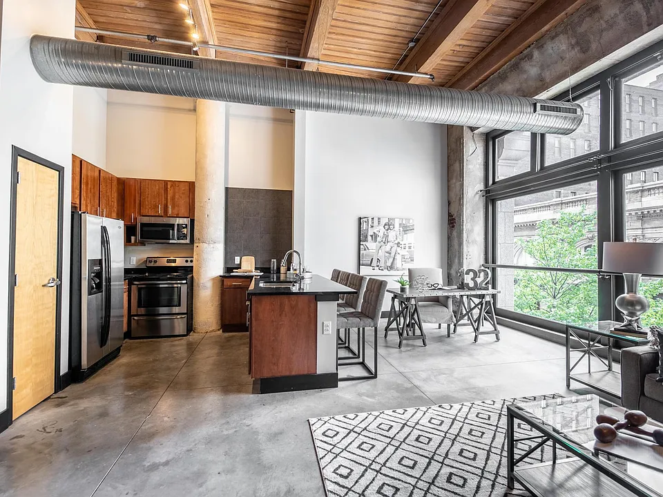 1113 Washington Ave #210