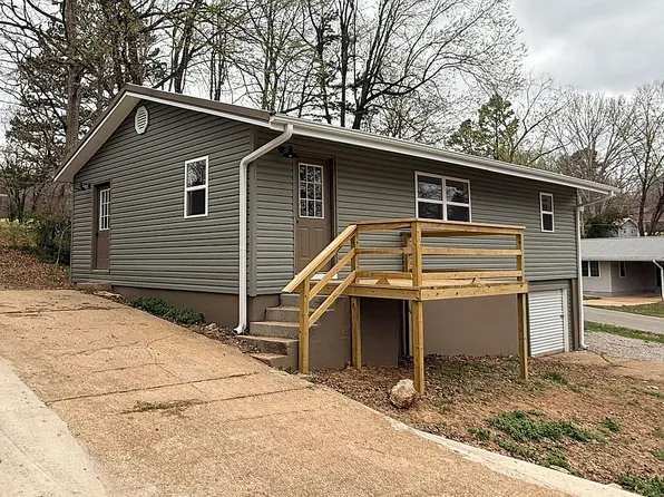 1005 Burford Ct, Doniphan, MO 63935