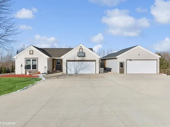 N8825 N German ROAD, Mayville, WI 53050
